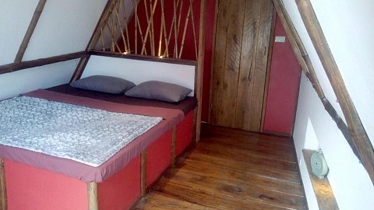 The Boarding House Hotel Sihanoukville Exterior photo